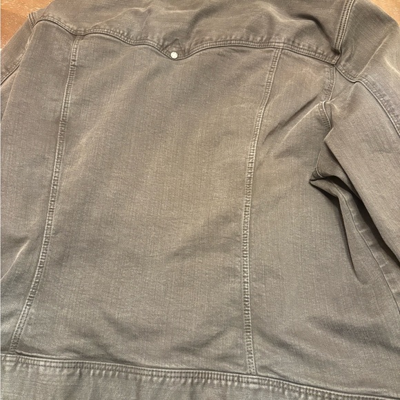 Classic Jean Jacket in an updated olive hue - Picture 4 of 4